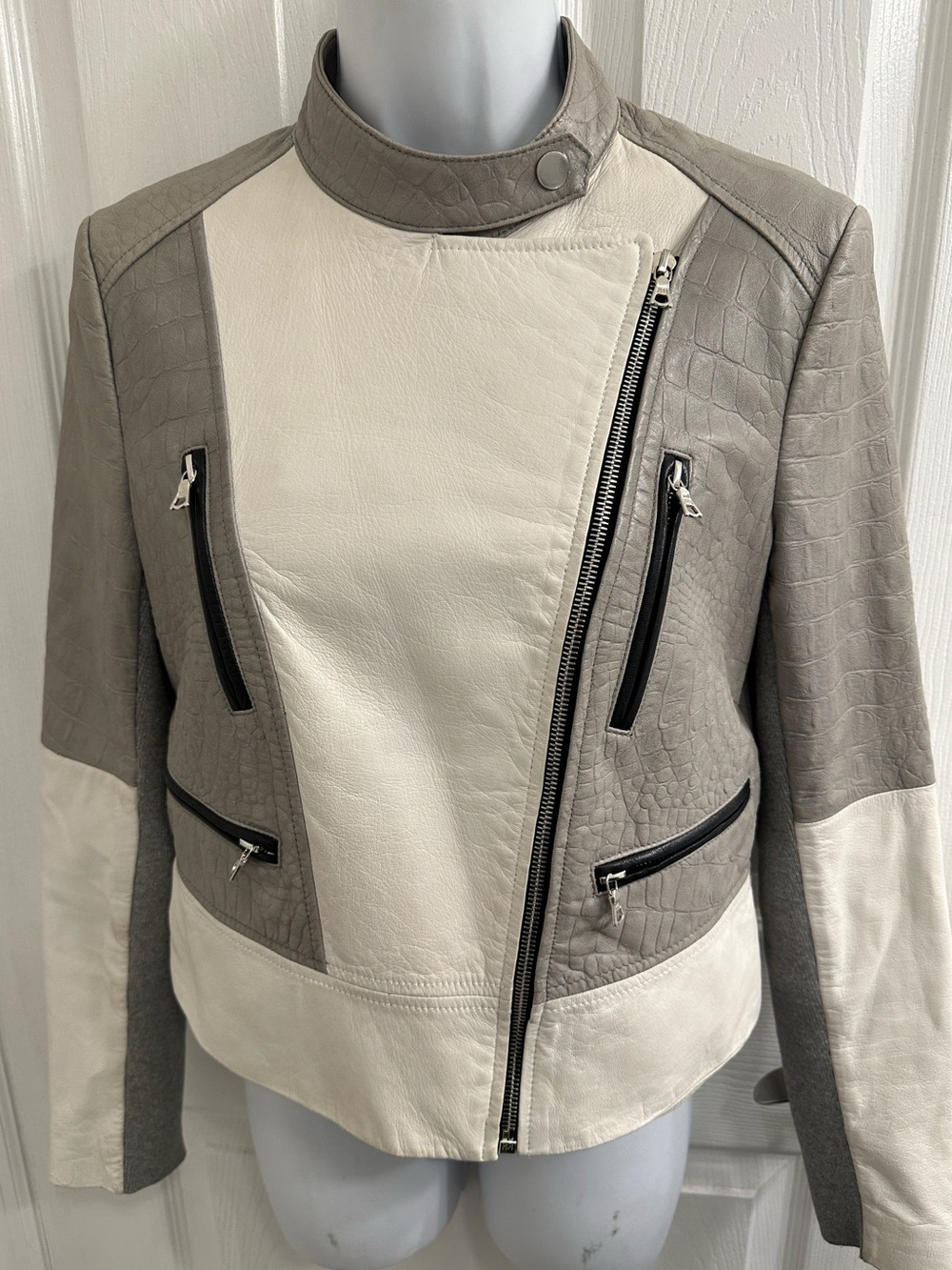 Yigal Azrouël Lamb’s Leather Biker Jacket White & Gray Size 6